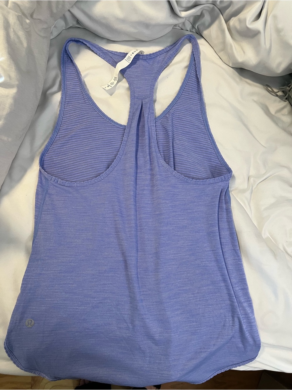 #153 Lululemon Lavender Racerback Run Tank Top Size 4 EUC - Picture 2 of 3